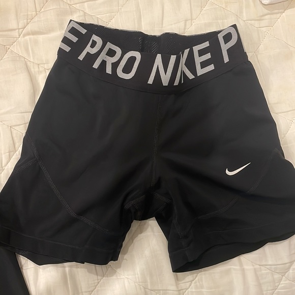 Nike bundle bike shorts + pants! - Picture 2 of 3